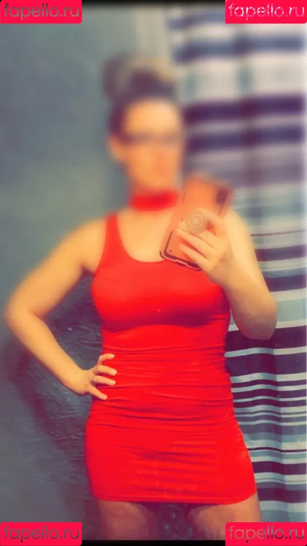 Hotwives XXX / hotwifeemma / katiejaneuk Onlyfans Photo Gallery 