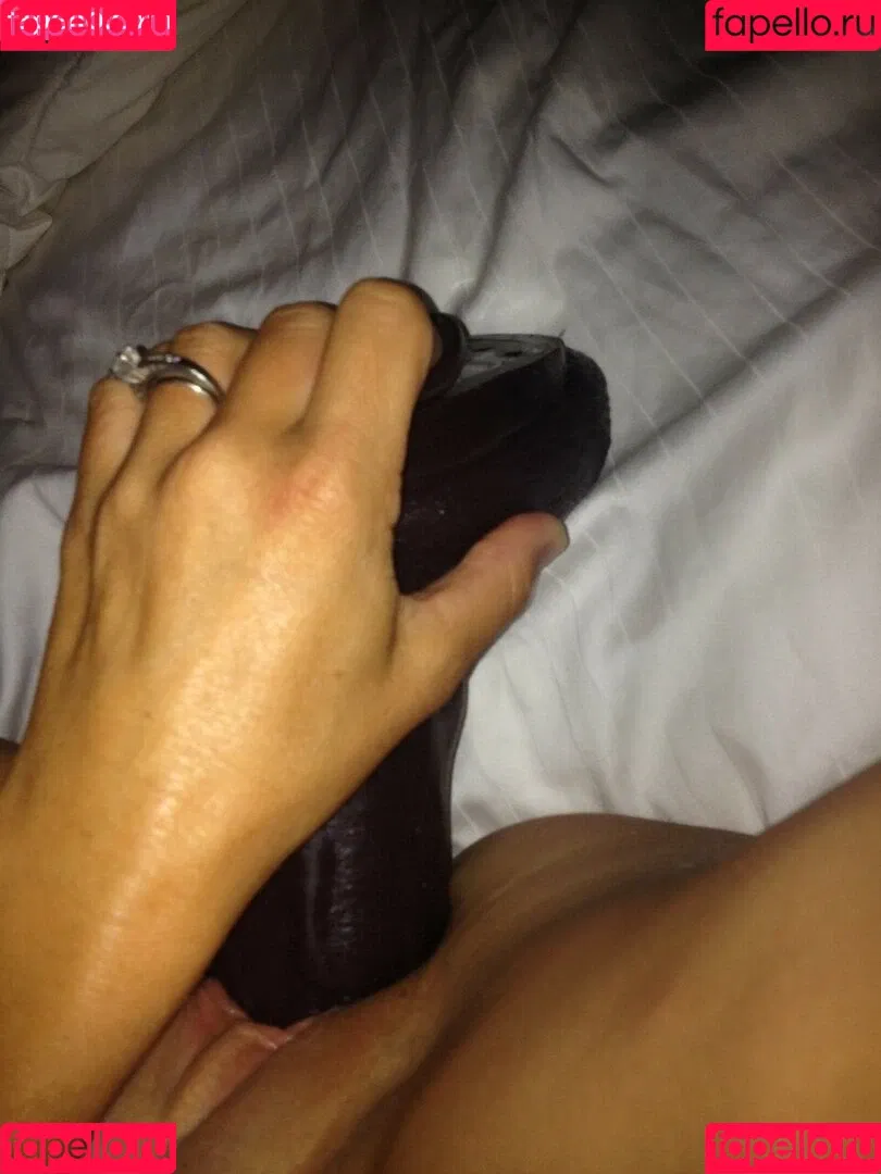Hotwives XXX / hotwifeemma / katiejaneuk Onlyfans Photo Gallery 