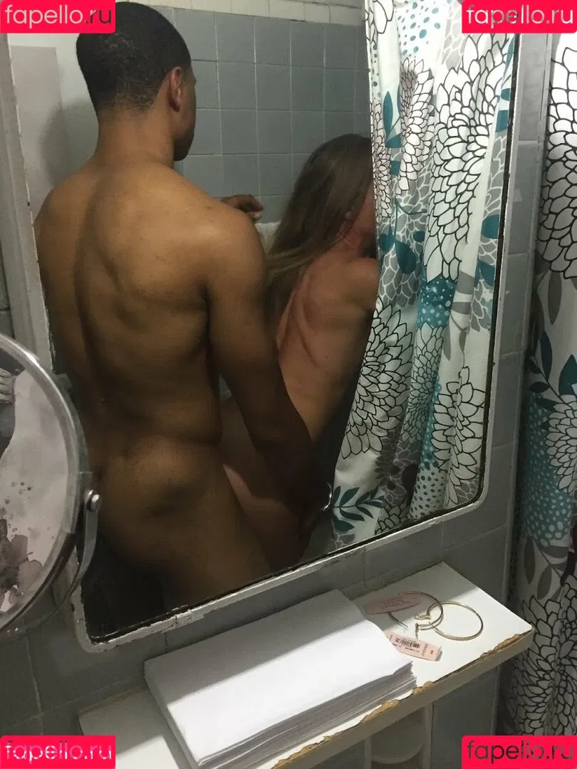 Hotwives XXX / hotwifeemma / katiejaneuk Onlyfans Photo Gallery 