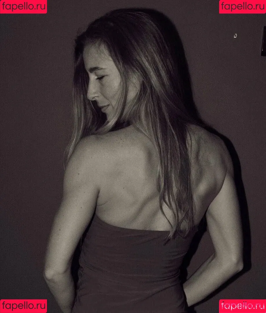 Hotwives XXX / hotwifeemma / katiejaneuk Onlyfans Photo Gallery 