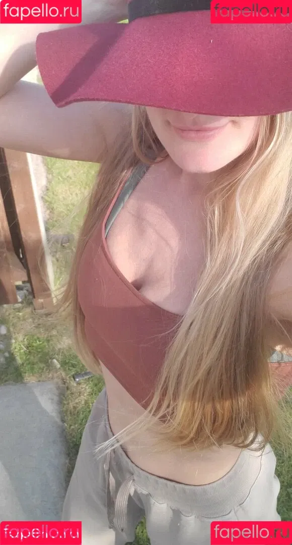 Hotwives XXX / hotwifeemma / katiejaneuk Onlyfans Photo Gallery 
