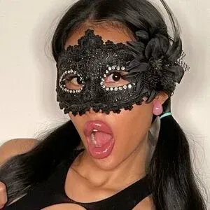 Hotwives XXX / hotwifeemma / katiejaneuk Onlyfans Photo Gallery 