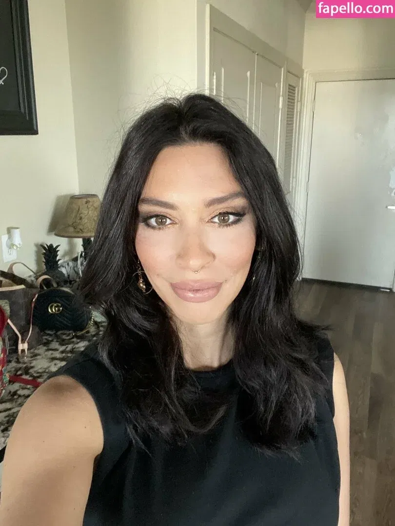 Hotwives XXX / hotwifeemma / katiejaneuk Onlyfans Photo Gallery 