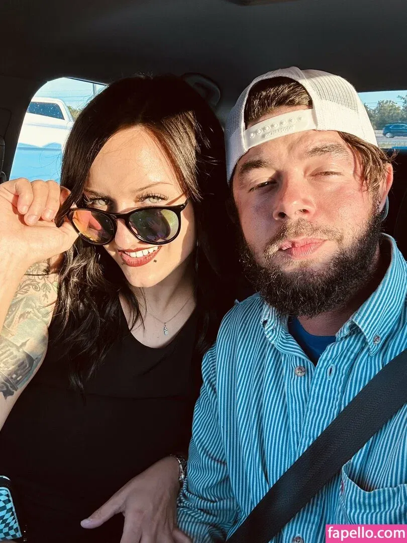 Hotwives XXX / hotwifeemma / katiejaneuk Onlyfans Photo Gallery 