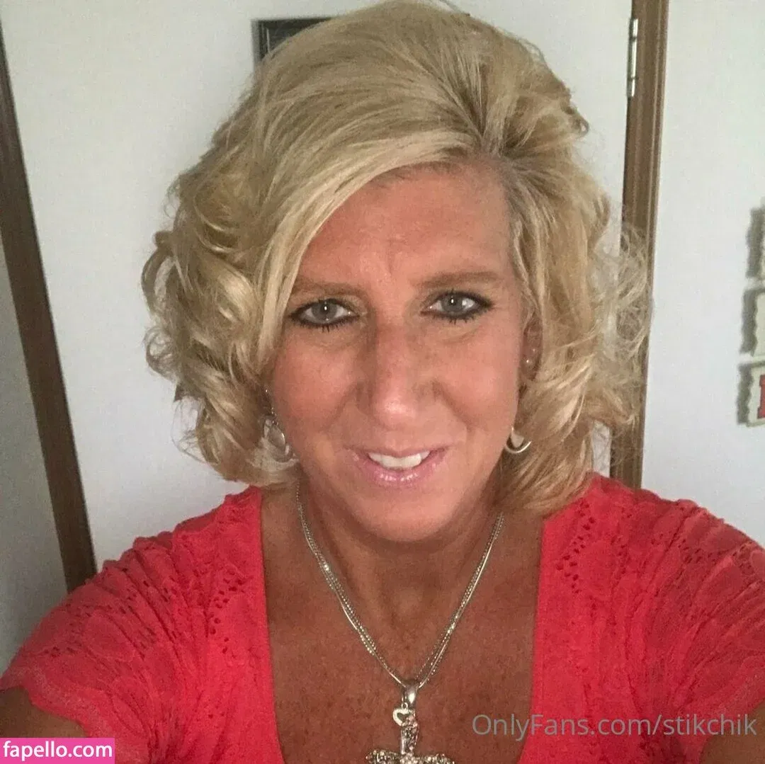 Hotwives XXX / hotwifeemma / katiejaneuk Onlyfans Photo Gallery 