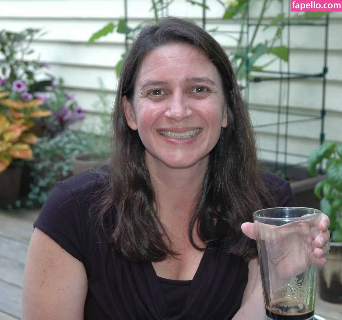 Hotwives XXX / hotwifeemma / katiejaneuk Onlyfans Photo Gallery 