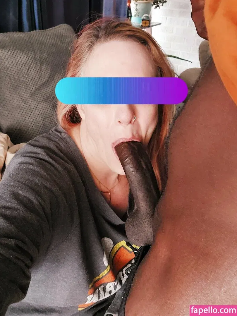 Hotwives XXX / hotwifeemma / katiejaneuk Onlyfans Photo Gallery 