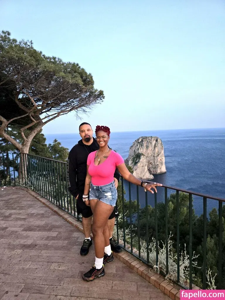 Hotwives XXX / hotwifeemma / katiejaneuk Onlyfans Photo Gallery 