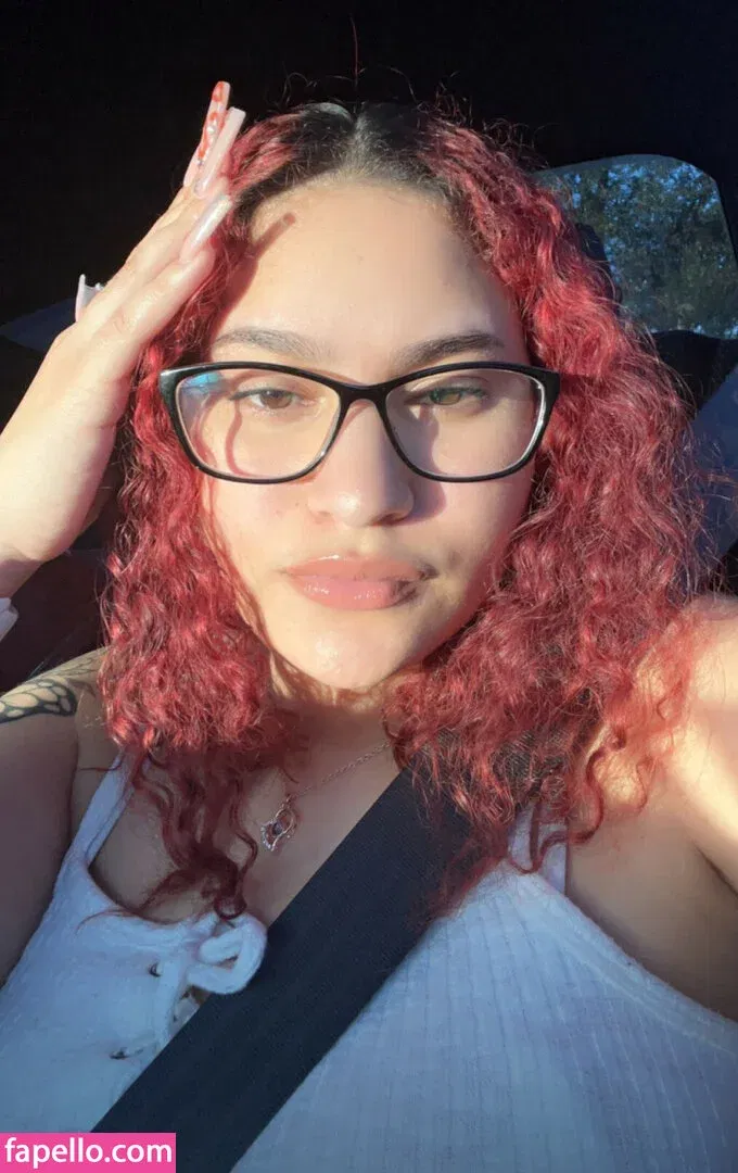 Hotwives XXX / hotwifeemma / katiejaneuk Onlyfans Photo Gallery 