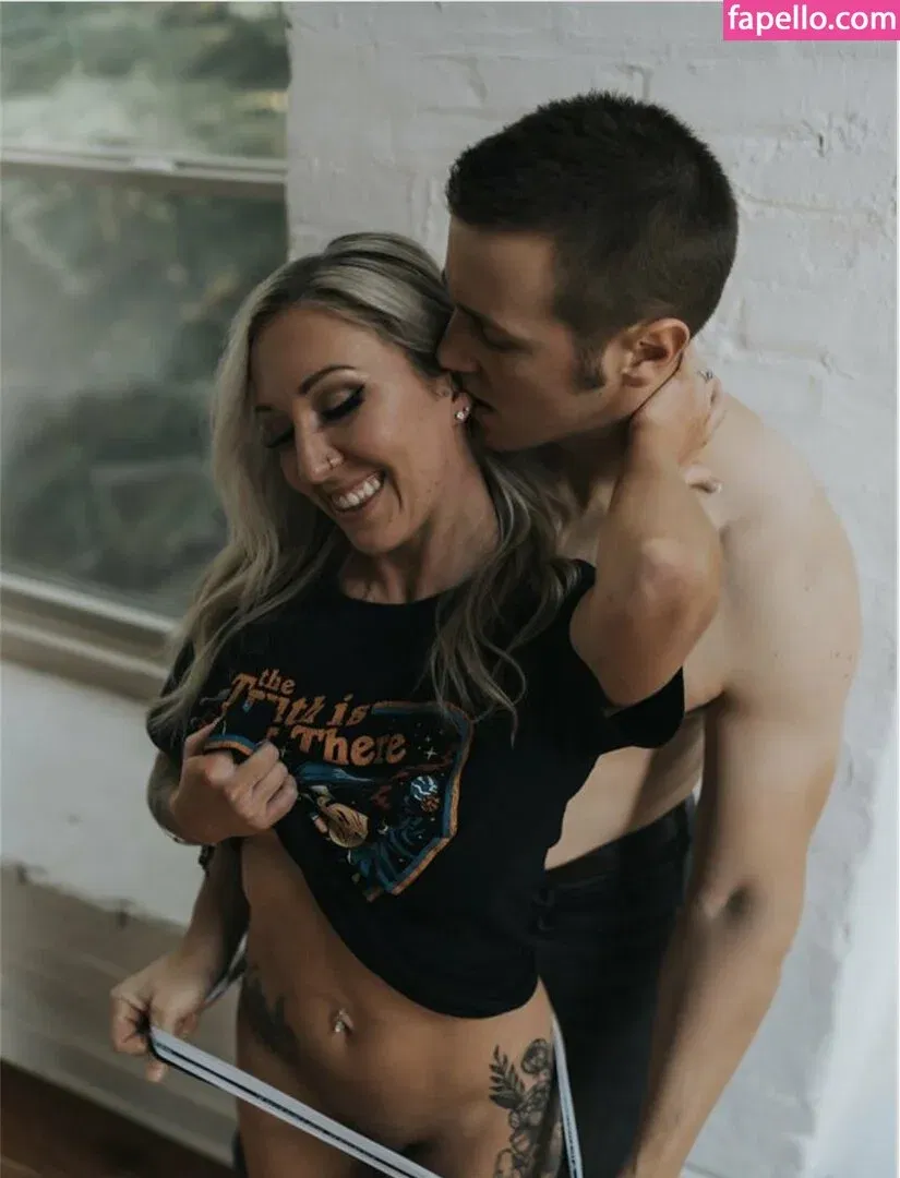 Hotwives XXX / hotwifeemma / katiejaneuk Onlyfans Photo Gallery 