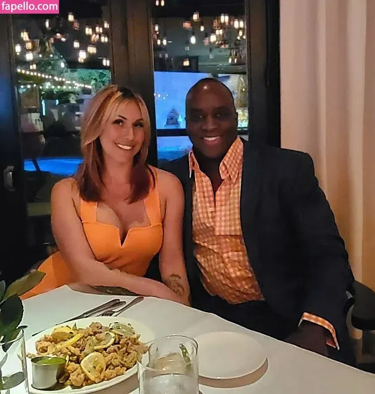 Hotwives XXX / hotwifeemma / katiejaneuk Onlyfans Photo Gallery 