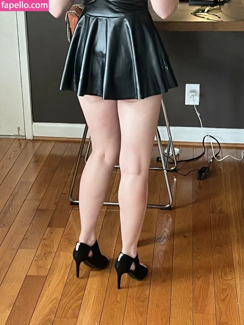 Hotwives XXX / hotwifeemma / katiejaneuk Onlyfans Photo Gallery 