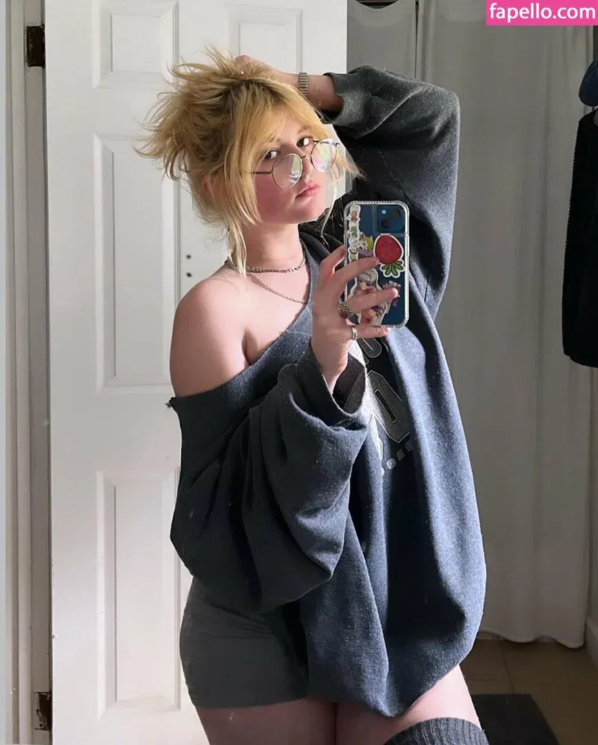 Hotwives XXX / hotwifeemma / katiejaneuk Onlyfans Photo Gallery 