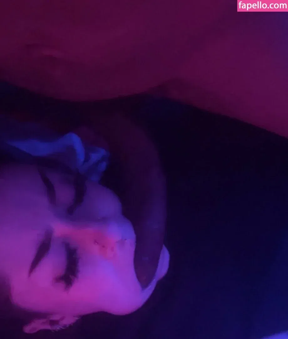 Hotwives XXX / hotwifeemma / katiejaneuk Onlyfans Photo Gallery 