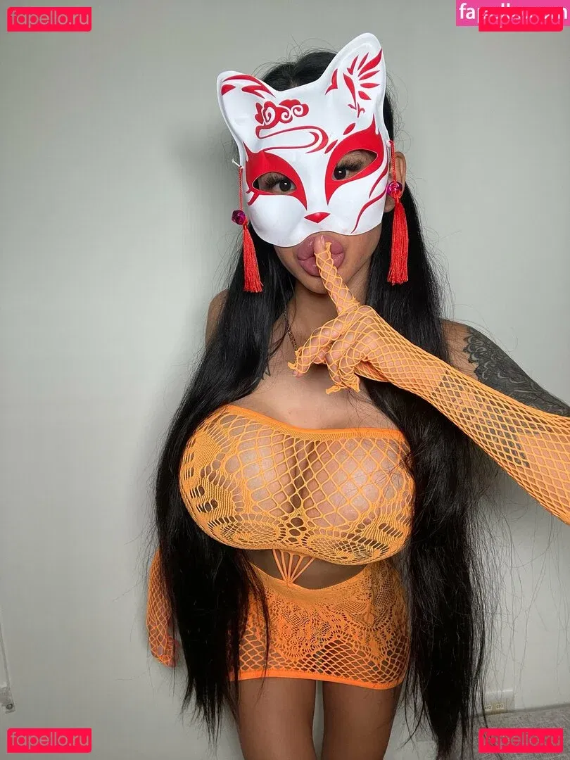 Hotwives XXX / hotwifeemma / katiejaneuk Onlyfans Photo Gallery 