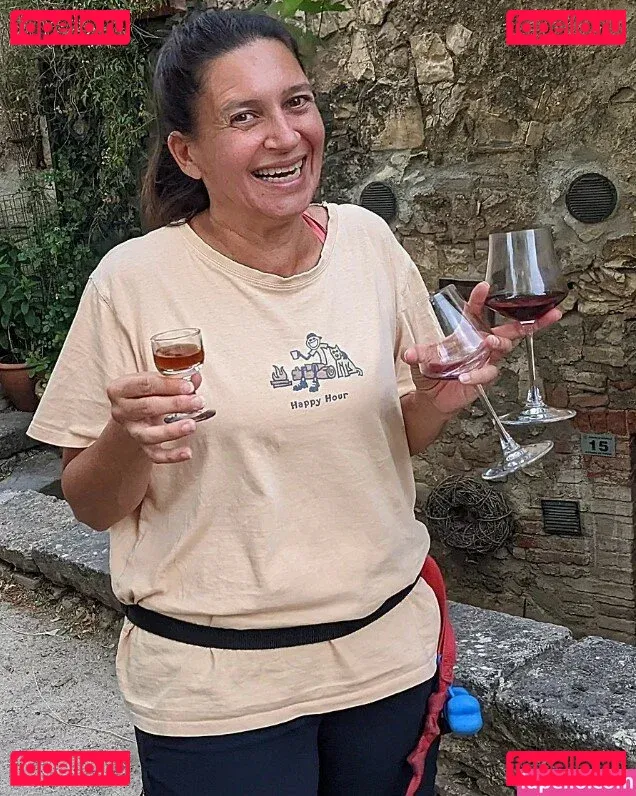 Hotwives XXX / hotwifeemma / katiejaneuk Onlyfans Photo Gallery 