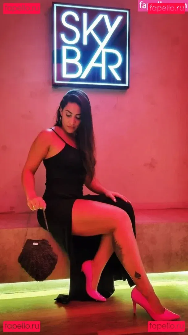 Hotwives XXX / hotwifeemma / katiejaneuk Onlyfans Photo Gallery 