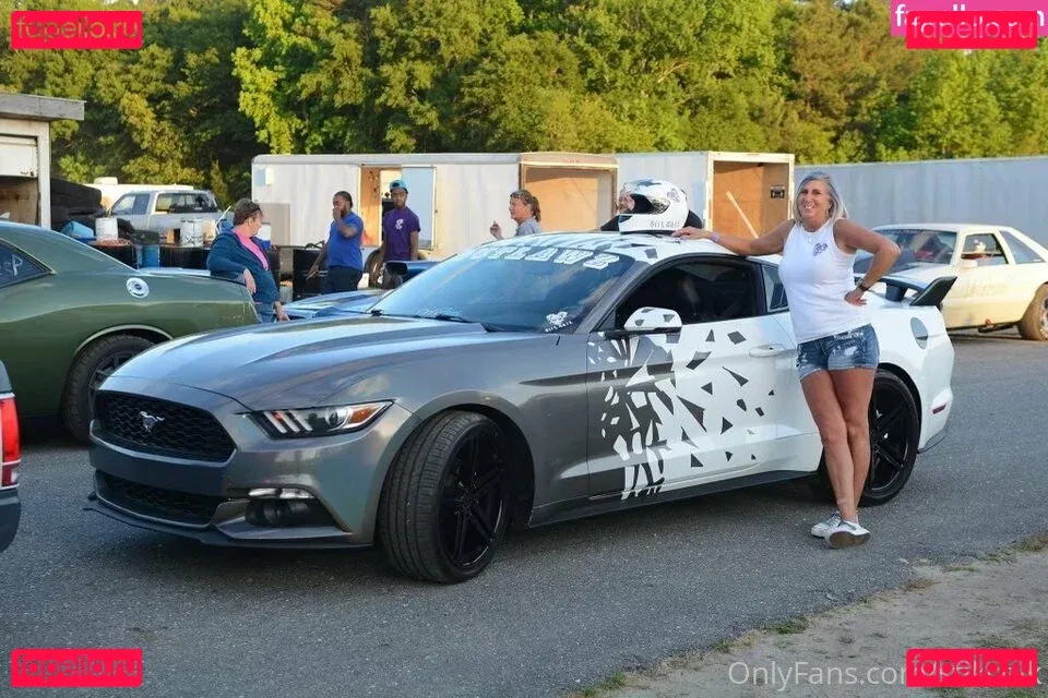 Hotwives XXX / hotwifeemma / katiejaneuk Onlyfans Photo Gallery 