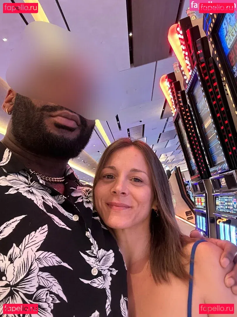 Hotwives XXX / hotwifeemma / katiejaneuk Onlyfans Photo Gallery 