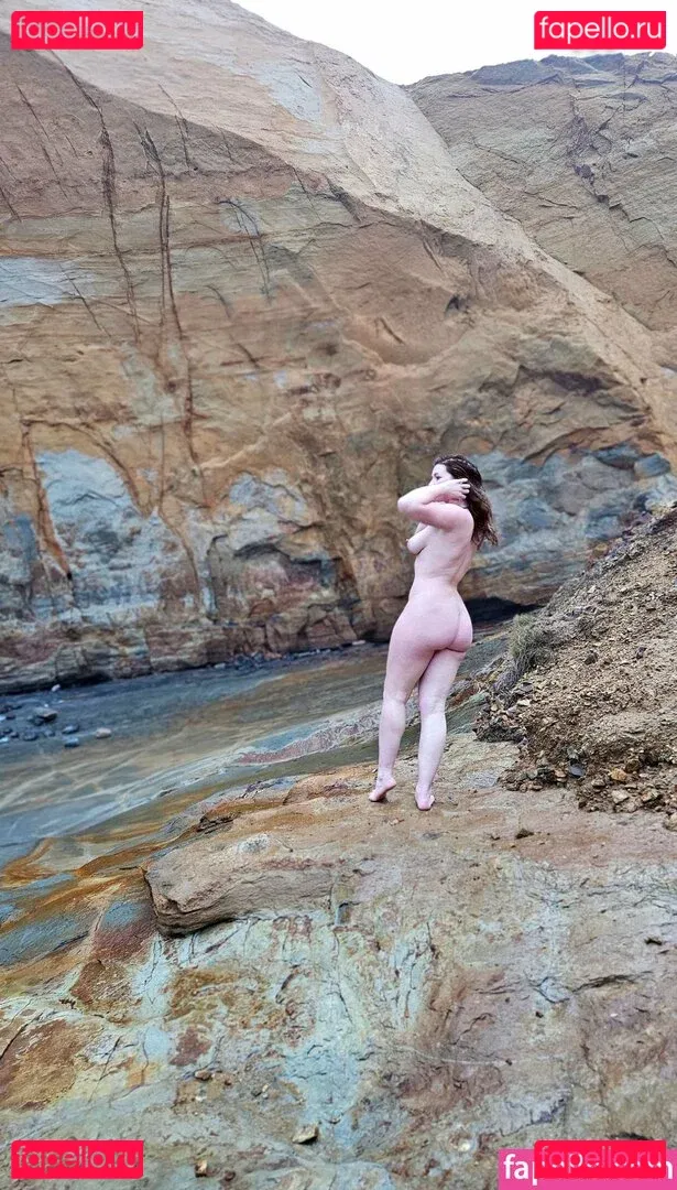 Hotwives XXX / hotwifeemma / katiejaneuk Onlyfans Photo Gallery 