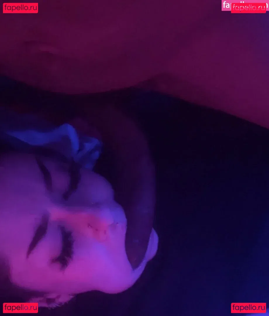 Hotwives XXX / hotwifeemma / katiejaneuk Onlyfans Photo Gallery 