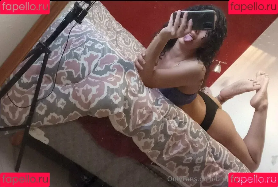 brunettewithcurls Onlyfans Photo Gallery 