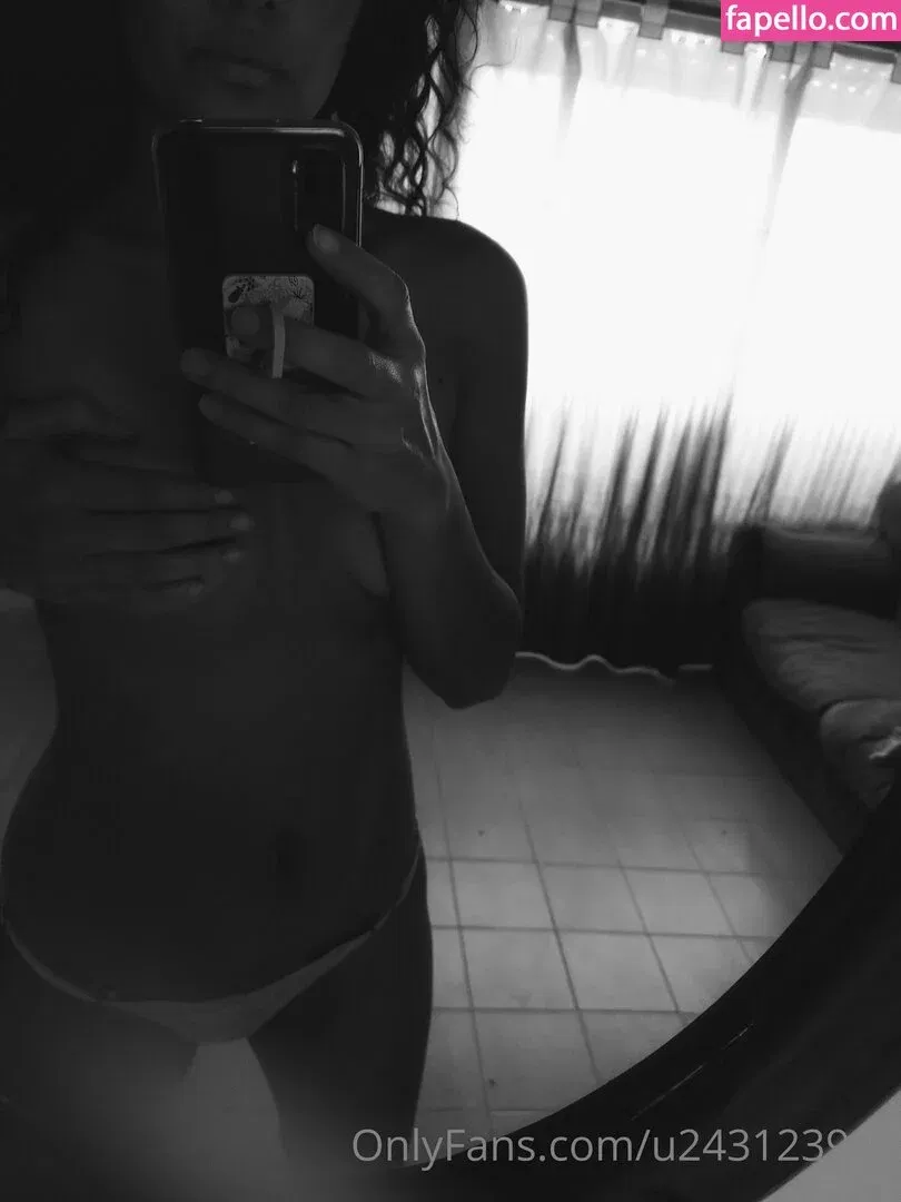 brunettewithcurls Onlyfans Photo Gallery 