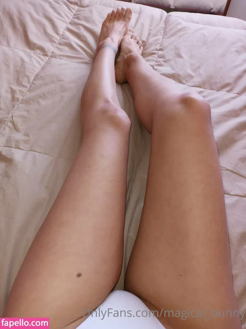 brunettewithcurls Onlyfans Photo Gallery 