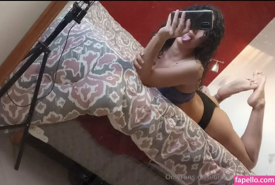 brunettewithcurls Onlyfans Photo Gallery 