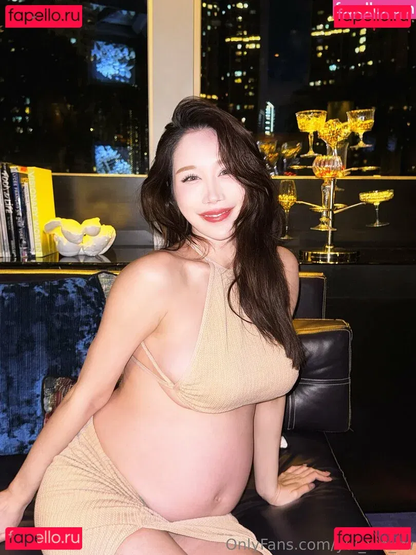 yui_xin_tw Onlyfans Photo Gallery 