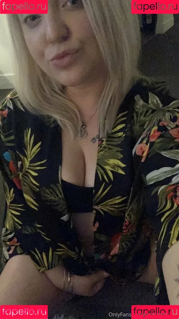 mommithiccc / officialmichellcc Onlyfans Photo Gallery 