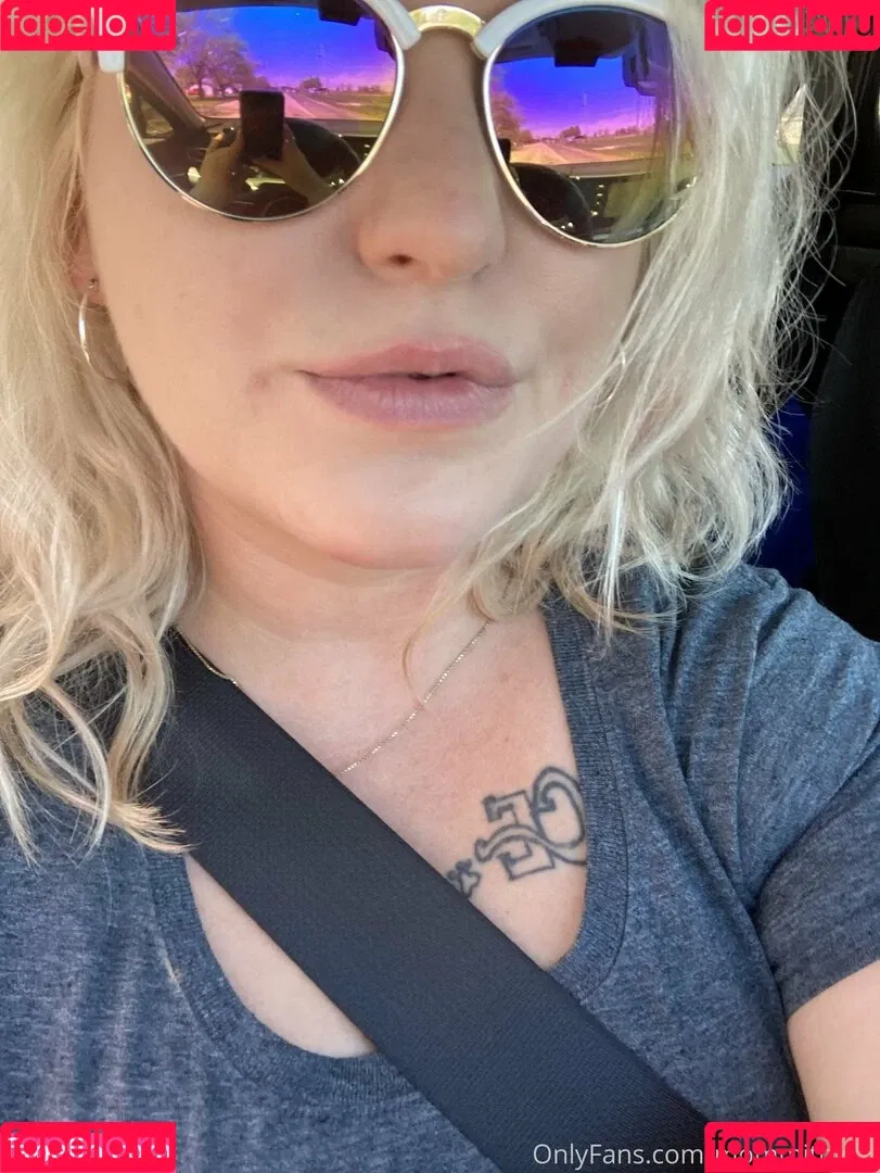 mommithiccc / officialmichellcc Onlyfans Photo Gallery 