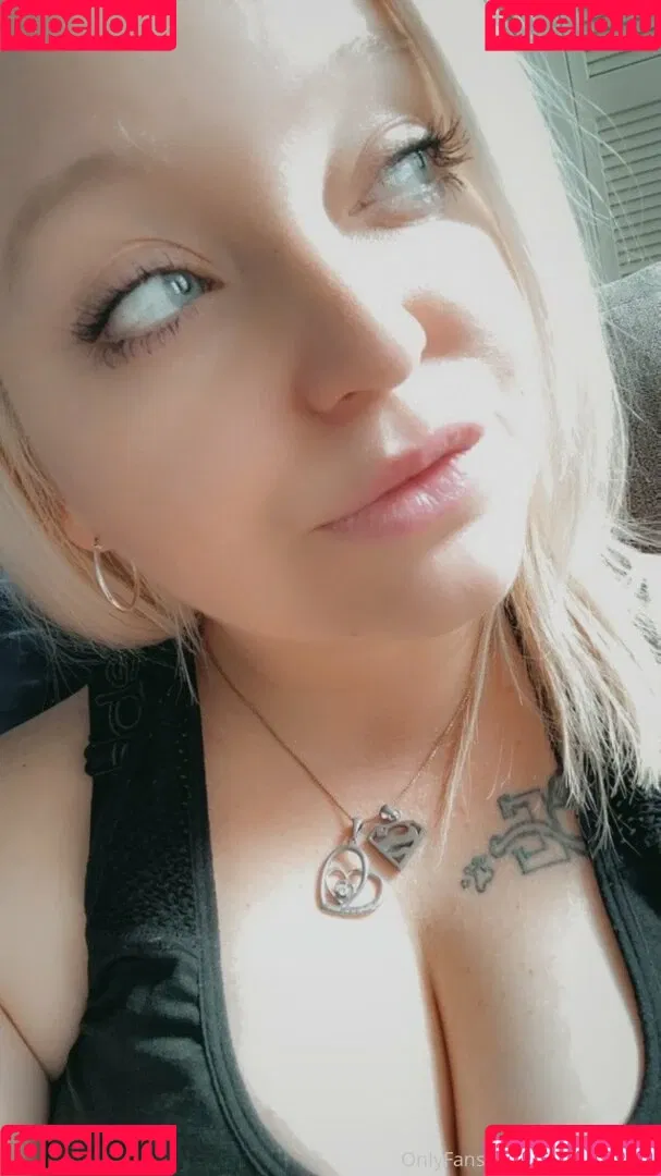 mommithiccc / officialmichellcc Onlyfans Photo Gallery 