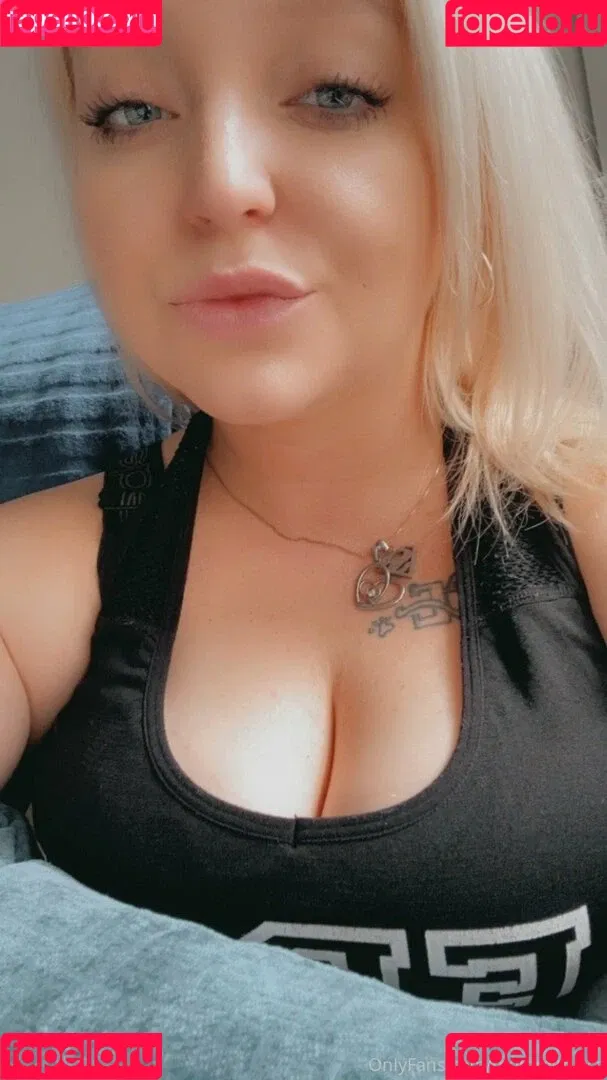 mommithiccc / officialmichellcc Onlyfans Photo Gallery 