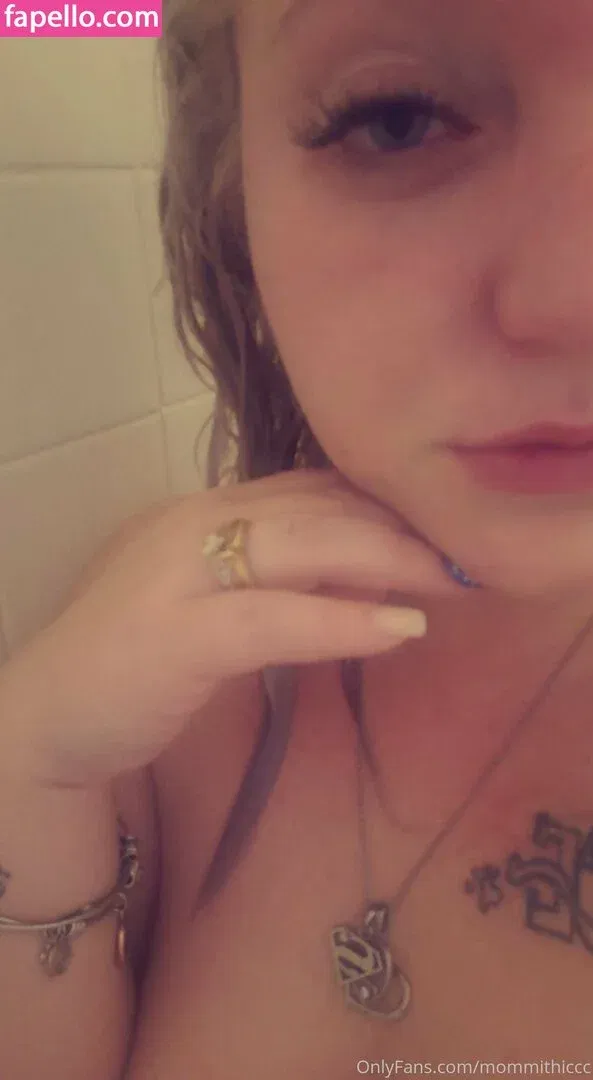 mommithiccc / officialmichellcc Onlyfans Photo Gallery 