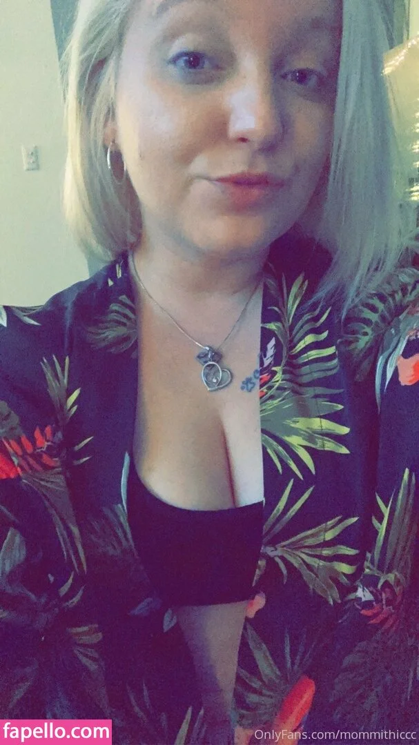 mommithiccc / officialmichellcc Onlyfans Photo Gallery 