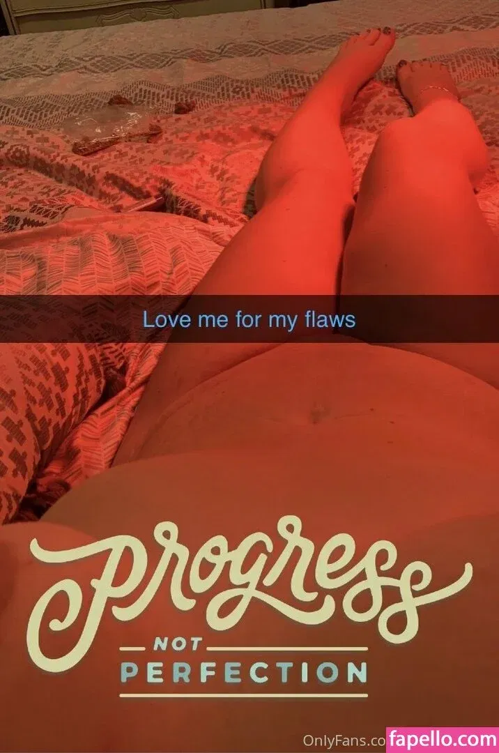 mommithiccc / officialmichellcc Onlyfans Photo Gallery 