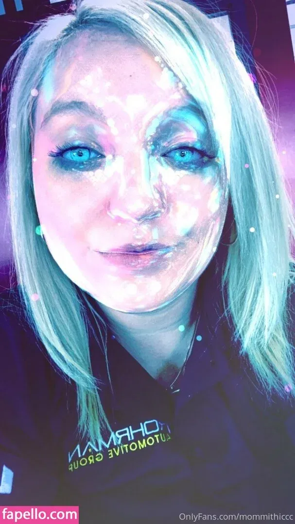 mommithiccc / officialmichellcc Onlyfans Photo Gallery 