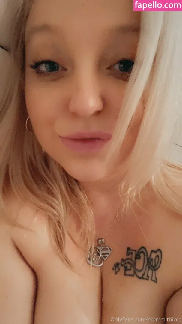 mommithiccc / officialmichellcc Onlyfans Photo Gallery 