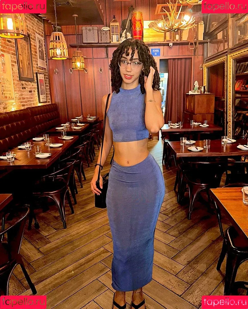 eliana / ewmxt / lalayravo / woahnatty Onlyfans Photo Gallery 