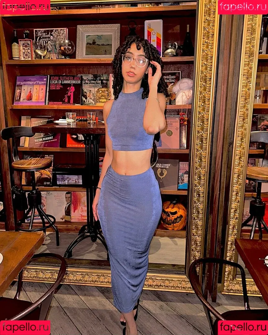 eliana / ewmxt / lalayravo / woahnatty Onlyfans Photo Gallery 