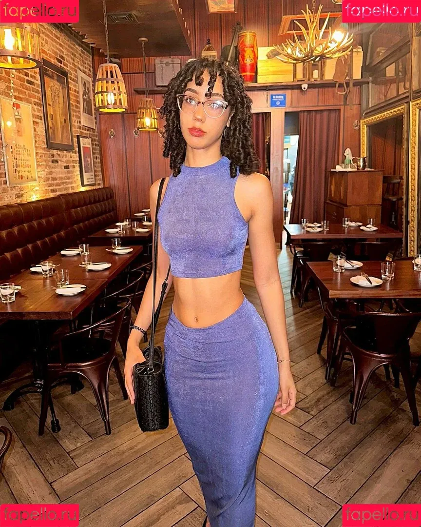 eliana / ewmxt / lalayravo / woahnatty Onlyfans Photo Gallery 
