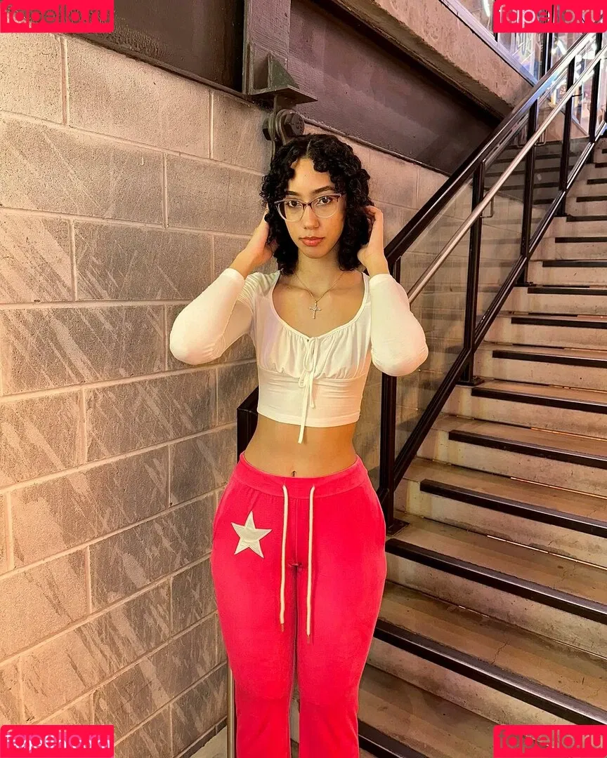 eliana / ewmxt / lalayravo / woahnatty Onlyfans Photo Gallery 