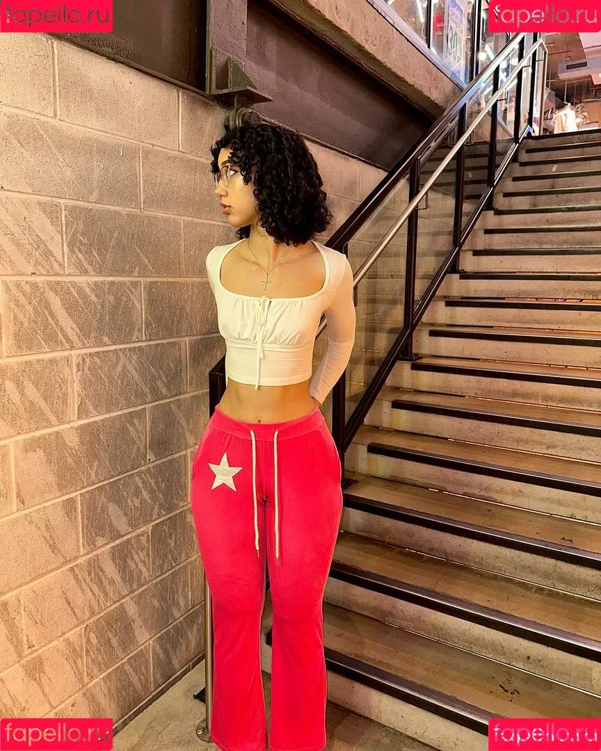 eliana / ewmxt / lalayravo / woahnatty Onlyfans Photo Gallery 