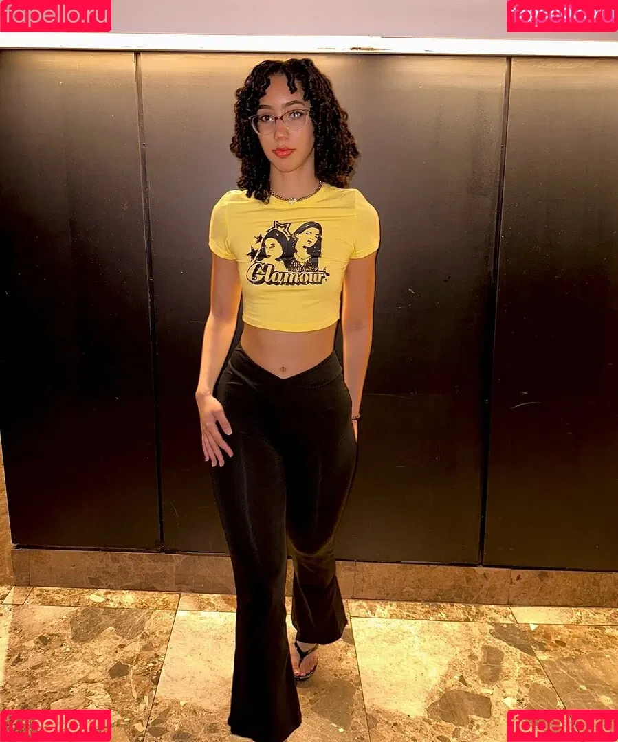 eliana / ewmxt / lalayravo / woahnatty Onlyfans Photo Gallery 