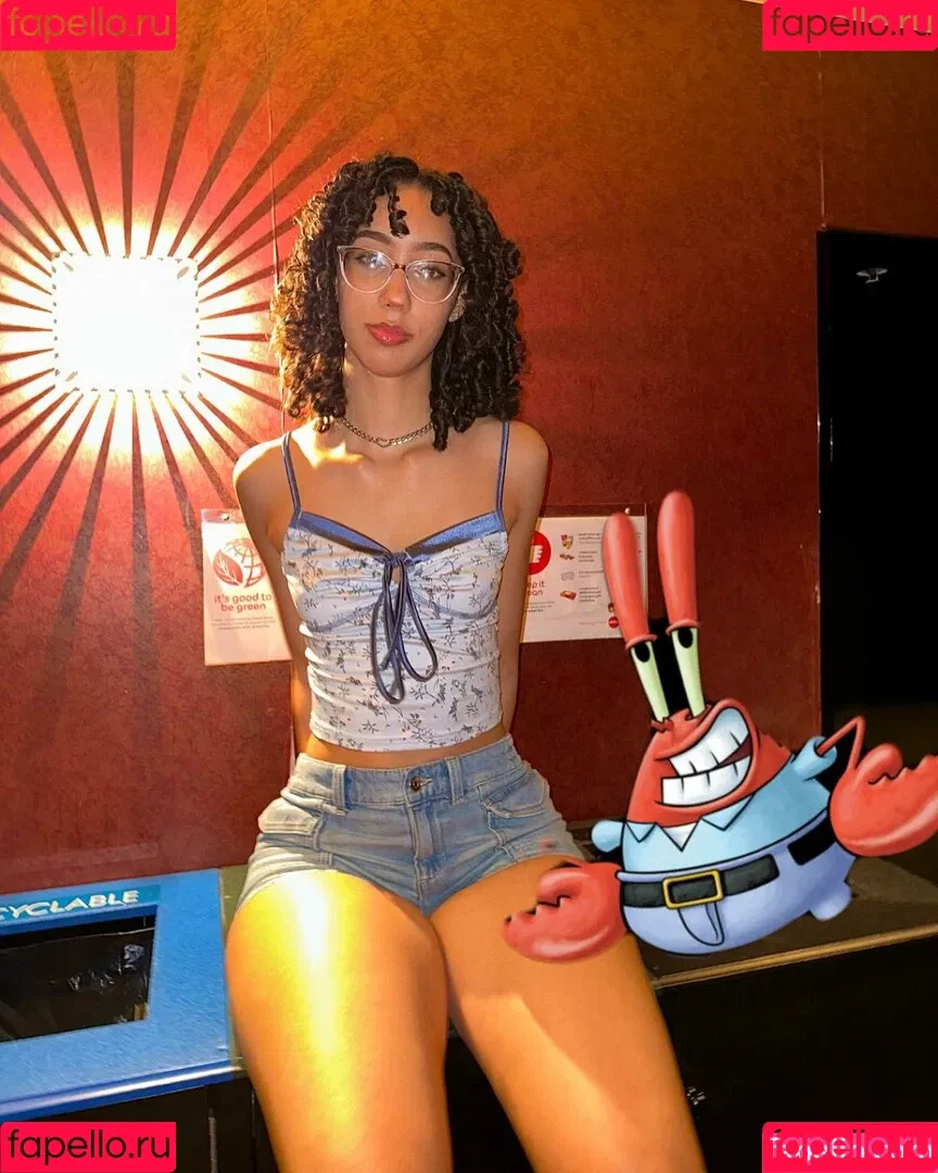 eliana / ewmxt / lalayravo / woahnatty Onlyfans Photo Gallery 