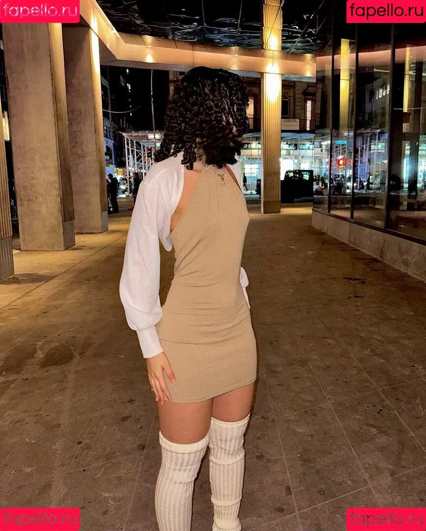 eliana / ewmxt / lalayravo / woahnatty Onlyfans Photo Gallery 