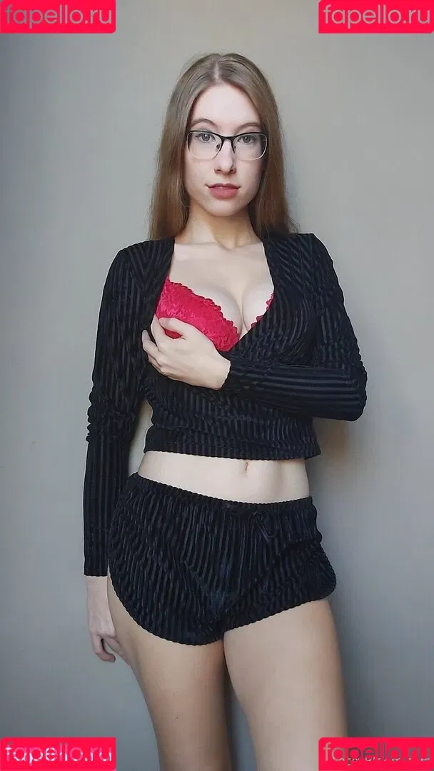 Lacey Bloom / TheLaceyBloom / laceybloom / thelaceybloom_ Onlyfans Photo Gallery 