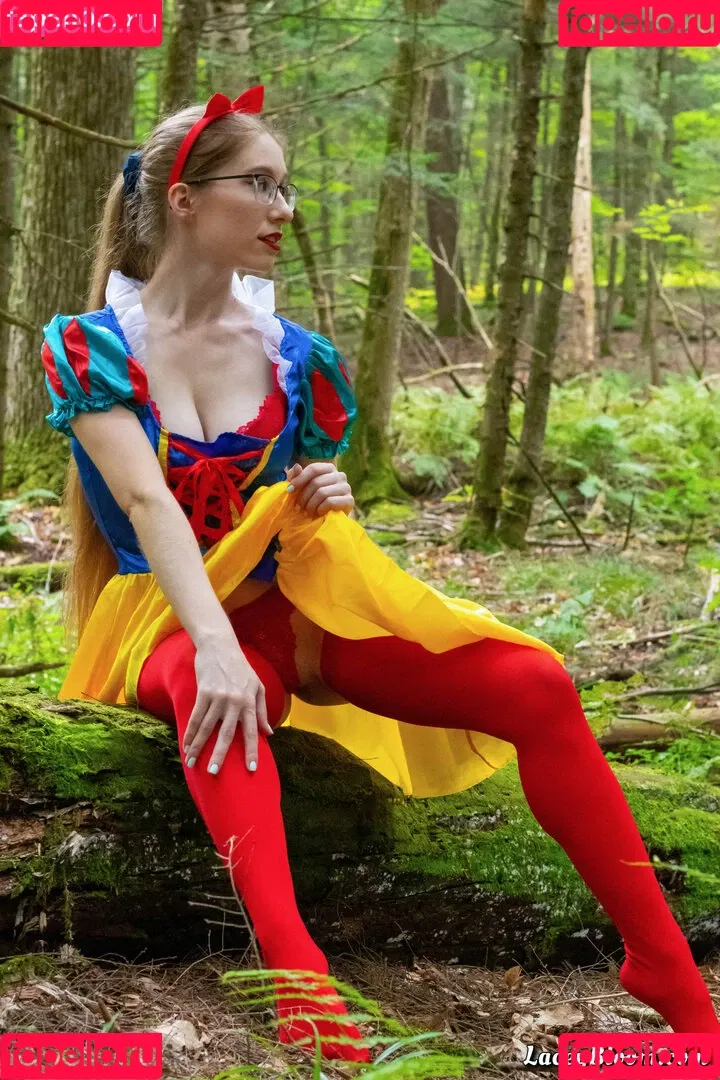 Lacey Bloom / TheLaceyBloom / laceybloom / thelaceybloom_ Onlyfans Photo Gallery 