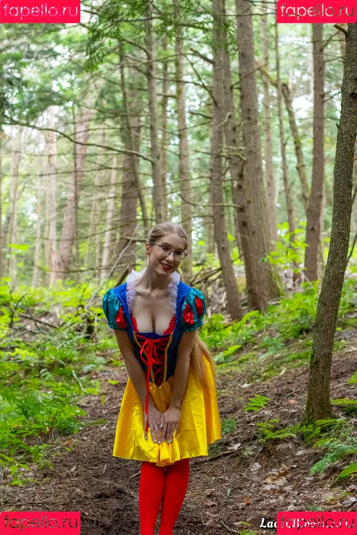 Lacey Bloom / TheLaceyBloom / laceybloom / thelaceybloom_ Onlyfans Photo Gallery 